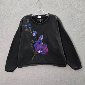 Floral Embroidered Black Sweater